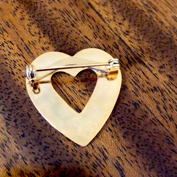 red and gold tone enamel heart pin brooch - Picture 3 of 8